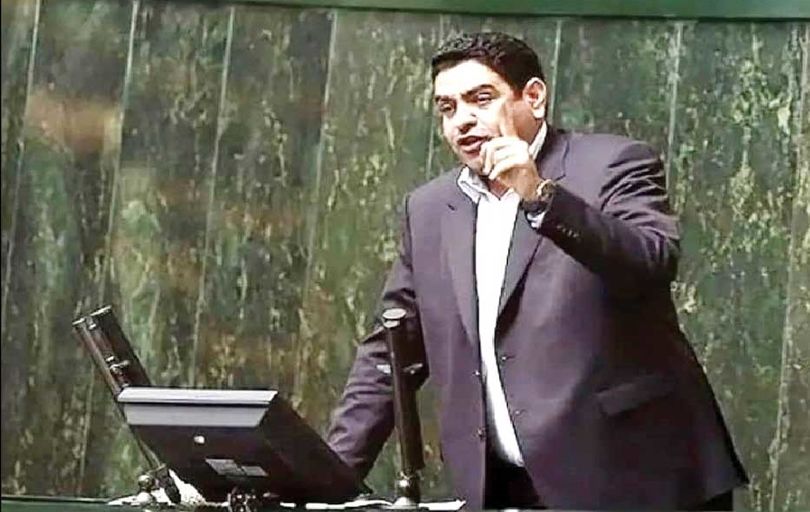 
مردم زیر پست تندروها حرف‌های زشت می‌زنند