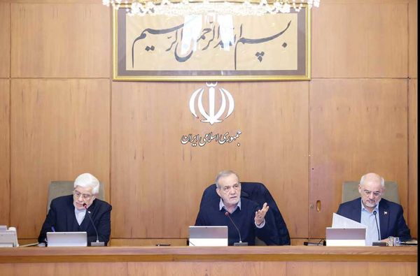 
تاکید رئیس‌جمهور بر شناسایی و رفع کاستی‌های احتمالی سیاست‌های حمایتی دولت