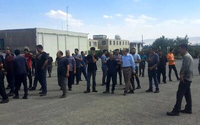 

دو ماه است حقوق نگرفته‌ایم