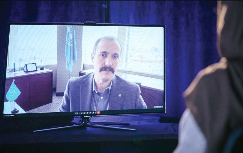 
 با آب تجدیدناپذیر بادمجان، گوجه و خیار می‌کارند