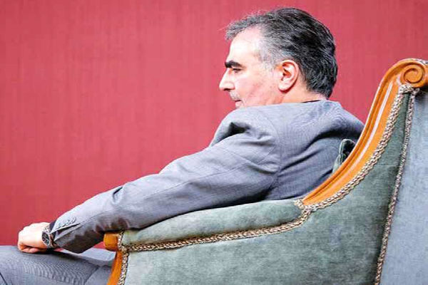 تکلیف قیمت دلار را «فرزین» مشخص می‌کند