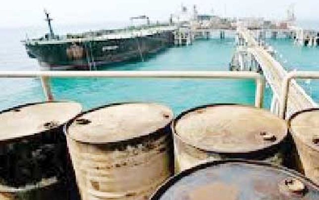 

قاچاق روزانه ۱۰۰۰ میلیارد تومان 

فرآورده نفتی