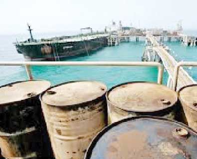 

قاچاق روزانه ۱۰۰۰ میلیارد تومان 

فرآورده نفتی