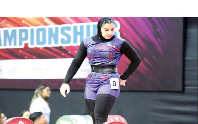 دو مدال دختر وزنه‌بردار