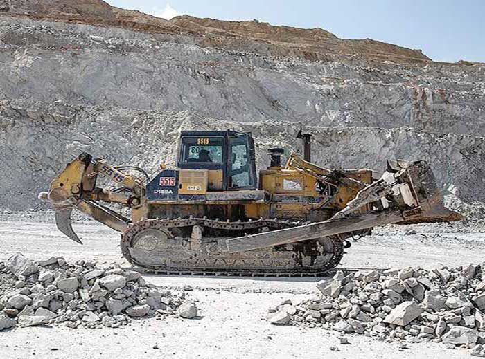 با اصرار بر خودکفایی، مانع نوسازی ماشین‌آلات معدنی شدند