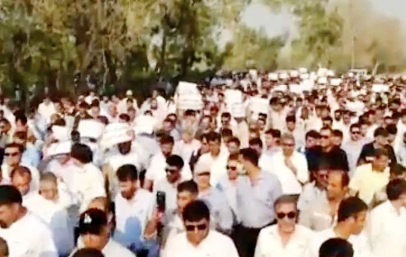 کارگران ارکان ثالث پارس جنوبی 

تجمع کردند