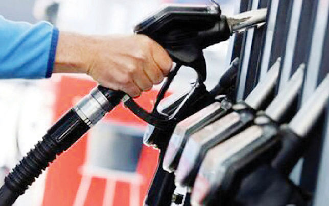 اجرای نرخ سوم بنزین به معنای تحمیل هزینه مضاعف بر مصرف‌کننده است