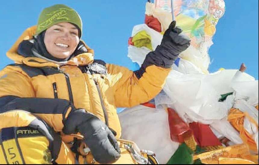 ورود اولین زن کوهنورد ایران 

به باشگاه ۸۰۰۰   متری‌های جهان