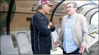 دست‌ها بالا؛ اسلحه‌ها روی زمین!