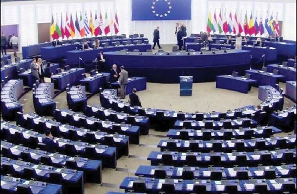 پارلمان اروپا به قطع واردات گاز روسیه 

رأی داد