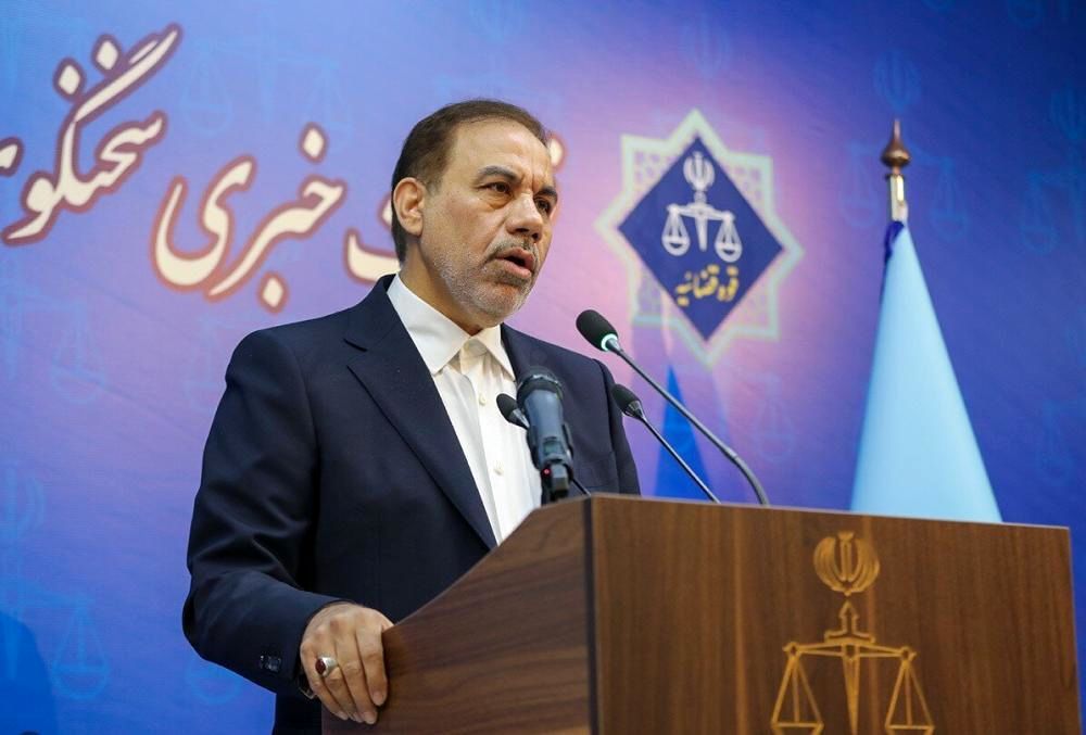 

شهروندان خویشتن‌داری کنند