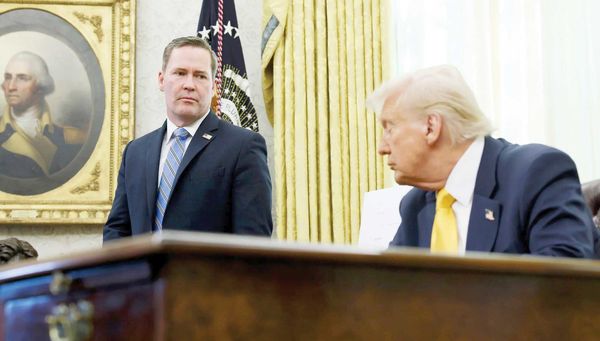 ترامپ علیه نئوکانهای مخالف