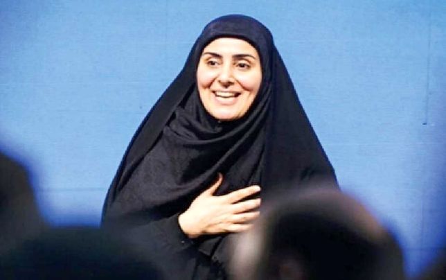 
حاشیه‌های خانم وزیر