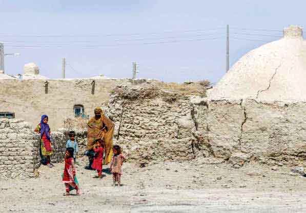 مومنی: ۷۵درصد از کل پهنه سرزمینی ایران دچار محرومیت است