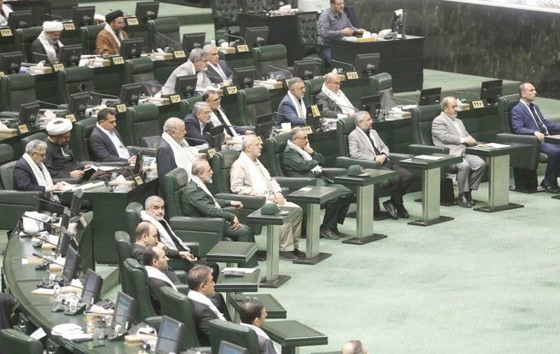 
همنوایی بهارستان در مخالفت با مصوبه بنزینی دولت