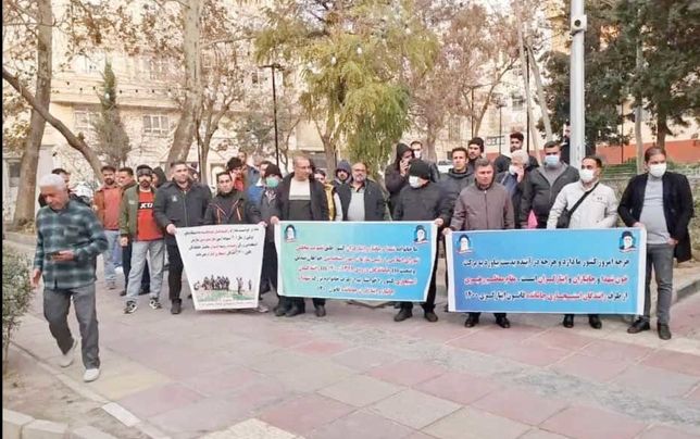 تجمع رانندگان استیجاری ایثارگر مقابل سازمان امور استخدامی