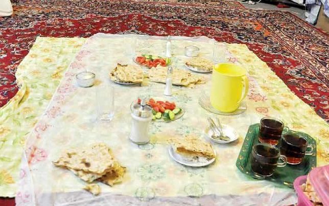 سفره خانواده‌های کارگری در اوج تهی‌بودگی