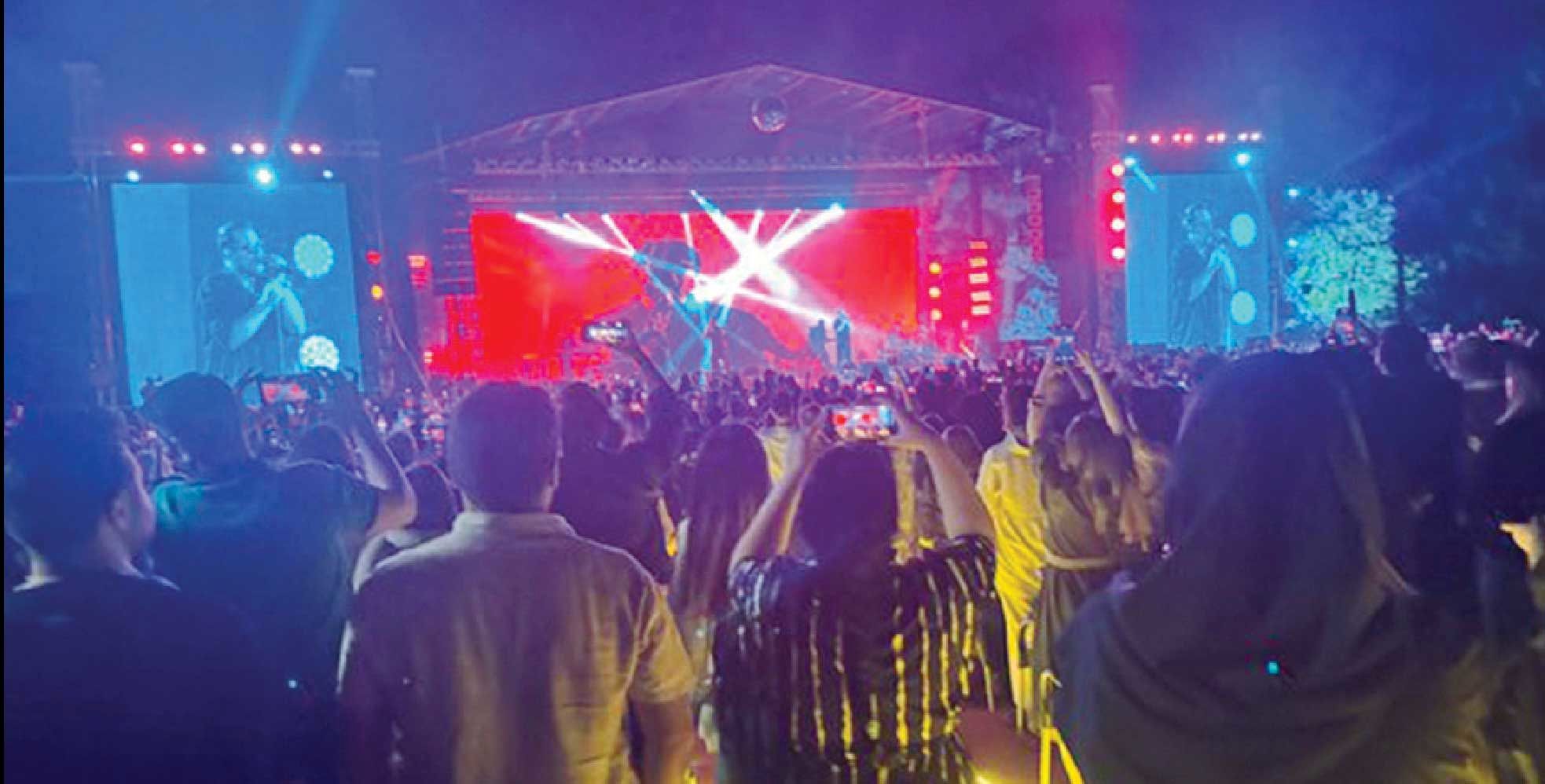 حاکمیت با رنسانس اجتماعی تحمیلی مواجه است