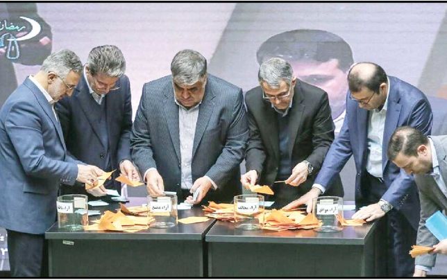 
مدعیان حذف همتی از وزارت، امروز پاسخ دهند