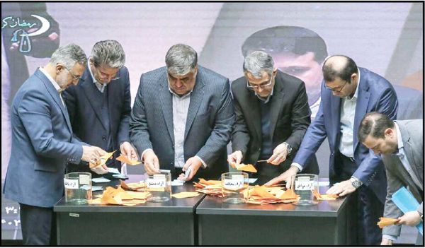 
مدعیان حذف همتی از وزارت، امروز پاسخ دهند