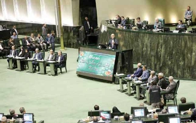 گناه پزشکیان و ژست منتقدانه «بقیه»!