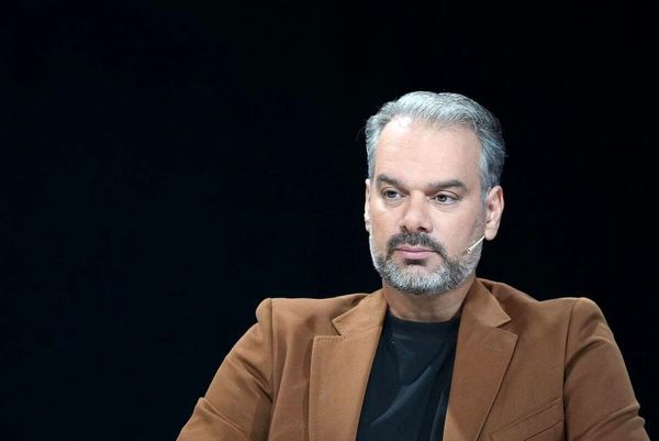 

اجرای قانون حجاب 

پرونده جمهوری اسلامی را می‌بندد 