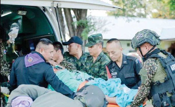 تایلند حملات هوایی به کامبوج را آغاز کرد