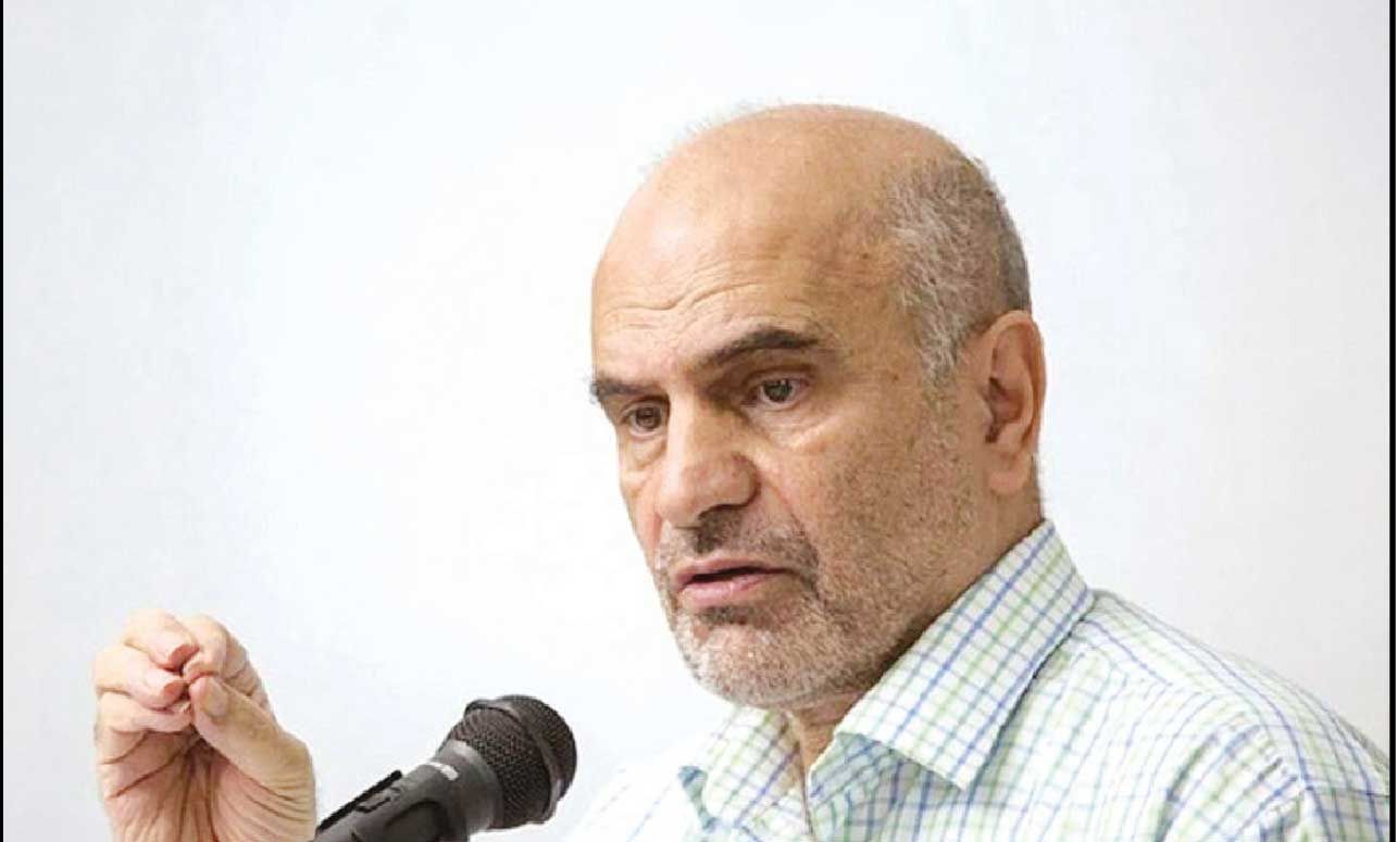
مومنی: تامین اجتماعی به‌ جای حمایت، بیمه کارگران را قطع می‌‌کند