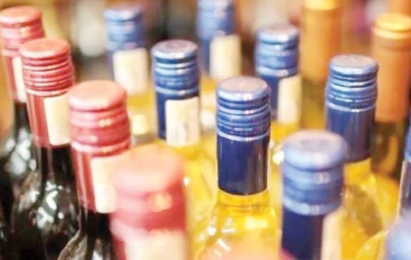 
شبی یکی دو بیمار با مسمومیت اتانول داریم