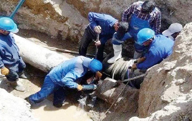 انتقاد کارگران آبفای چوار از تاخیر در پرداخت حقوق