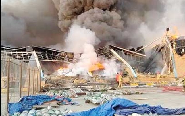 آتش‌سوزی گسترده در انبار گمرک 

منطقه ویژه اقتصادی کاوه