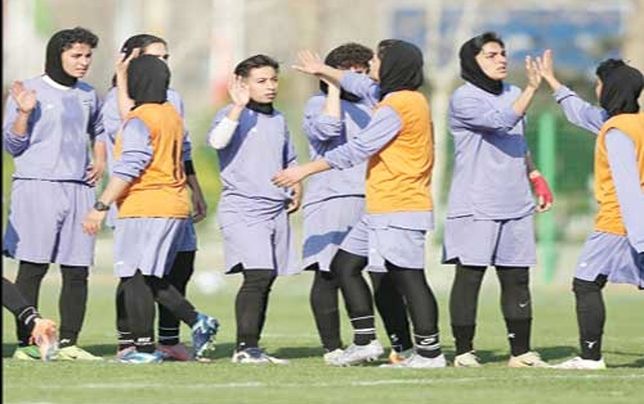 

دعوت از ۲۵ بازیکن برای اعزام به استرالیا 