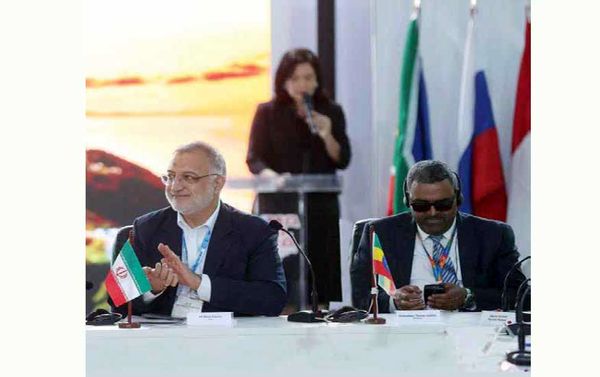 شورا از طریق رسانه‌ها از سفرهای خارجی شهردار و معاونانش مطلع می‌شود!