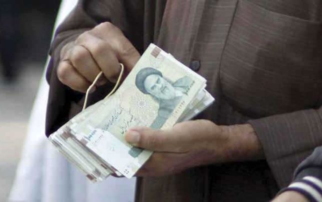 
افزایش 100درصدی دستمزد هم شکاف معیشتی کارگران را پر نمی‌کند