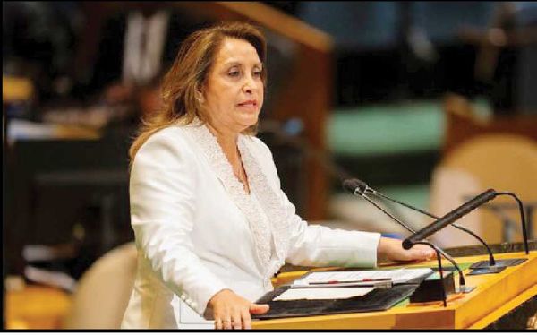 رئیس‌جمهور پرو برکنار شد