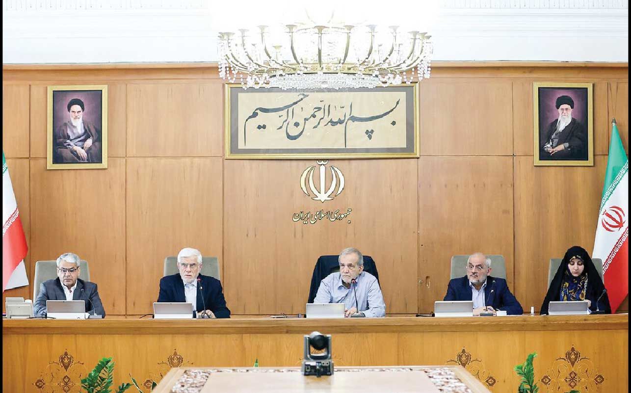 تلاش دولت ارائه بودجه بدون کسری به مجلس است