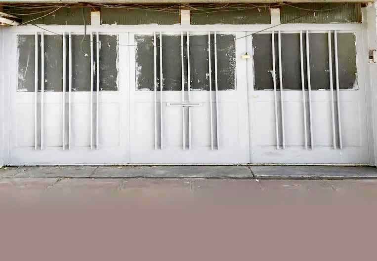 وزارت کشور به سیاسی‌بازی و تبعیض در توزیع اموال شهری ورود کند