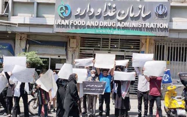 بیماران باید تاوان عقب‌افتادگی سازمان‌های بیمه‌گر را بدهند