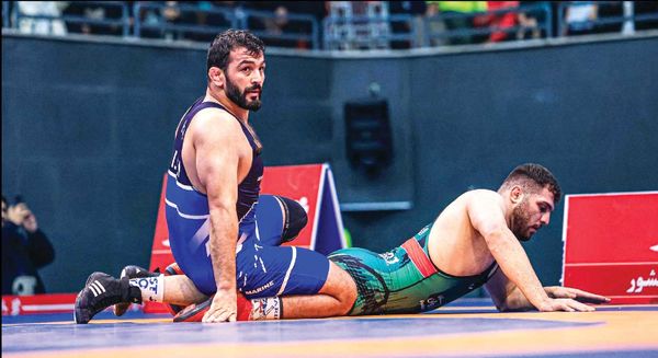 حسن یزدانی دوباره دوبنده را به تن کرد؛
طوفان در لیگ