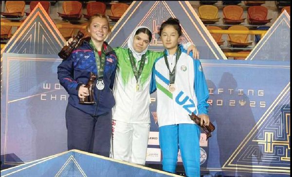 طلای تاریخی پاراوزنه‌برداری زنان