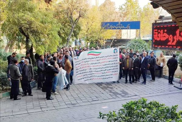 تجمع رانندگان استیجاری ایثارگر 

در تهران