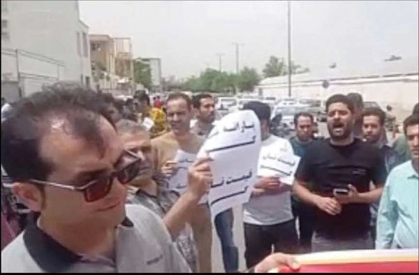 نانوایان در برخی شهرهای کشور 

تجمع کردند