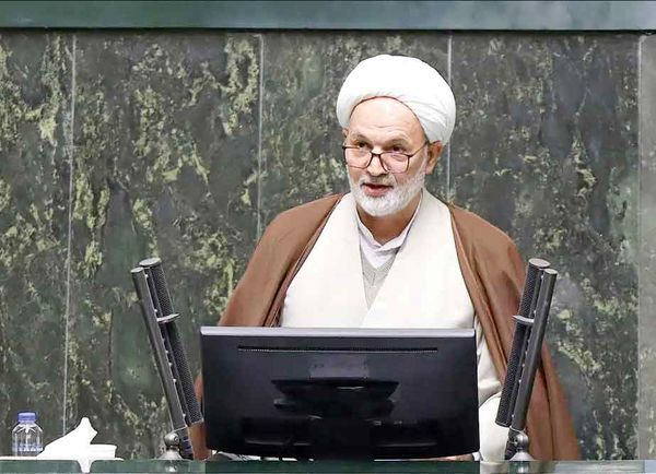 چرا طرح مهم لایحه تجمعات و راهپیمایی‌ها در دستور کار مجلس قرار نمی‌گیرد؟