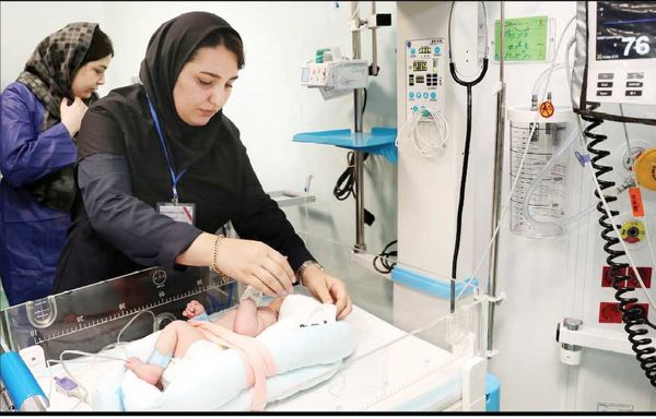 

حقوق ماهانه‌ام 

صرف ترمیم دو دندان هم نمی‌شود