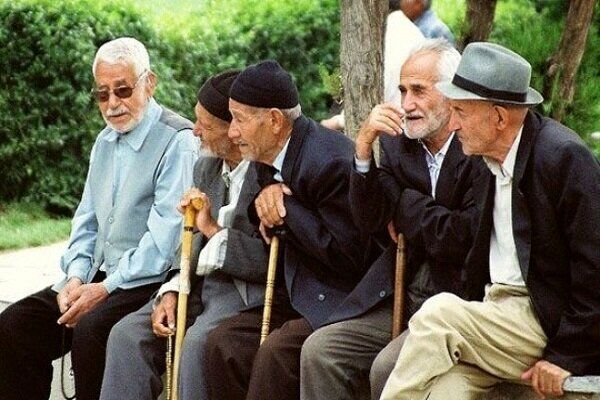 پیگیر مطالبات بر زمین مانده بازنشستگان هستیم