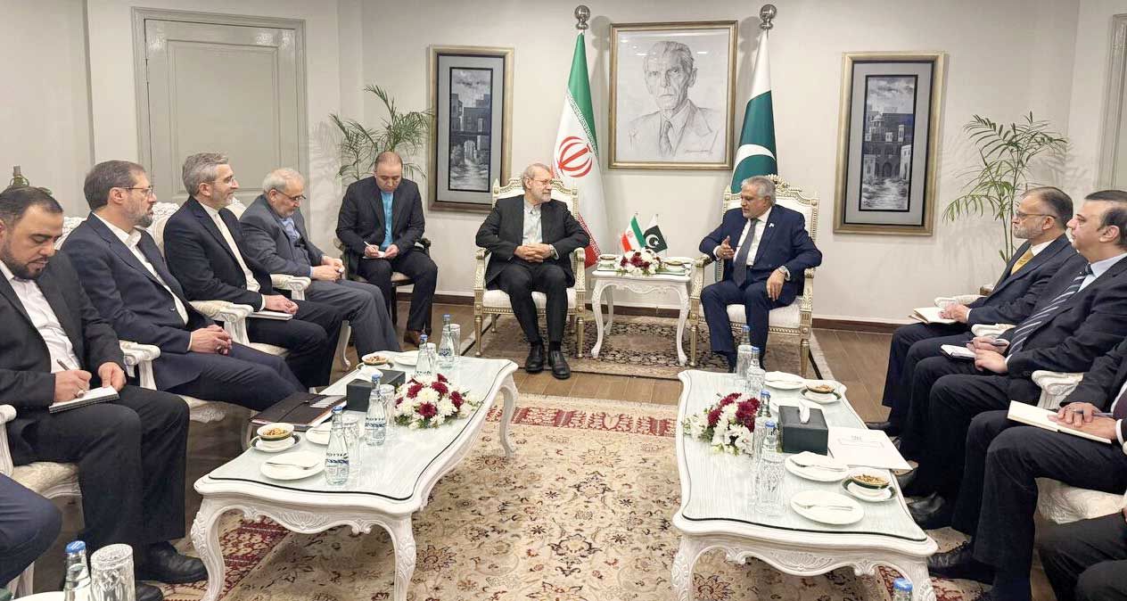 
همکاری‌های ایران و پاکستان به صلح منطقه کمک می کند