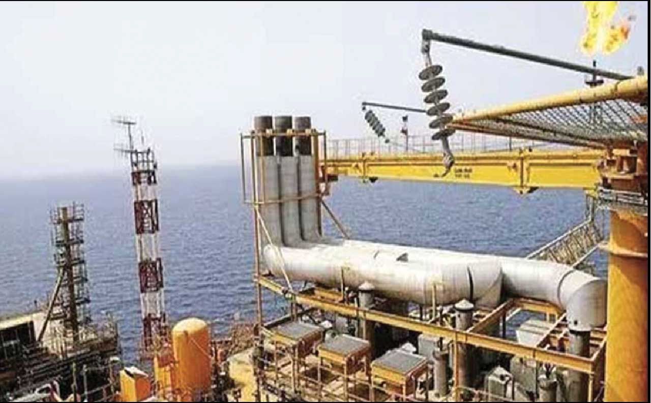 کشف ذخایر جدید نفت و گاز چه نفعی برای مردم دارد؟