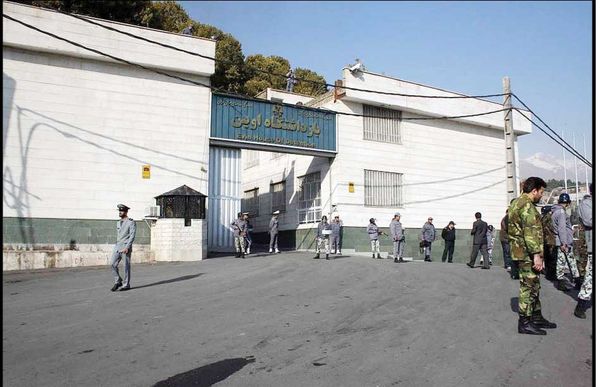 
بازگشت بیش از ۶۰۰ زندانی سیاسی به اوین