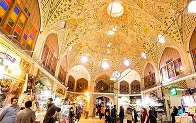 گذری در بازار بزرگ تهران
