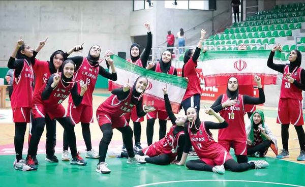 قهرمانی با صعود تاریخی